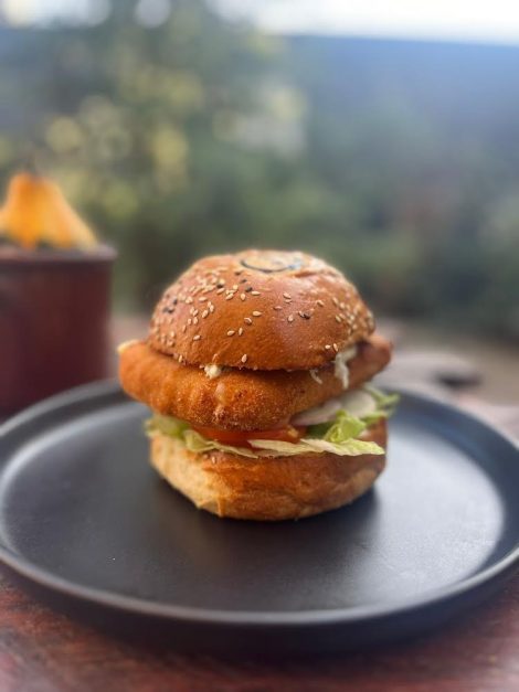 Burger s vyprážaným syrom
